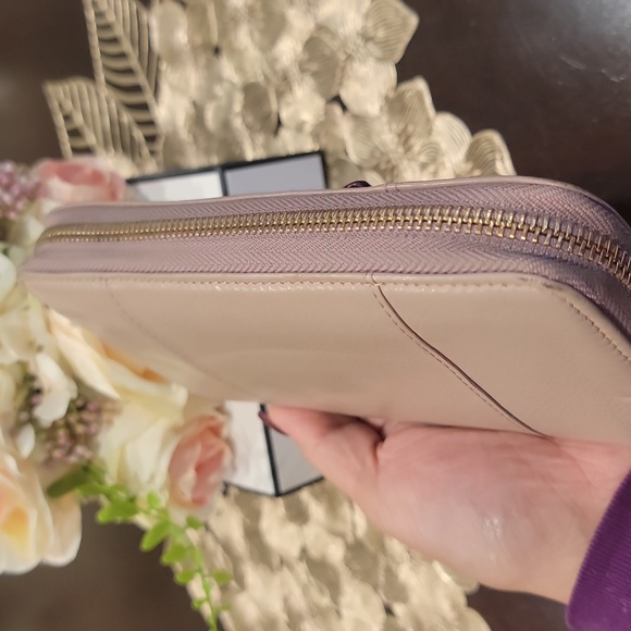 Authentic See by Chloe zippy wallet - Picture 5 of 10